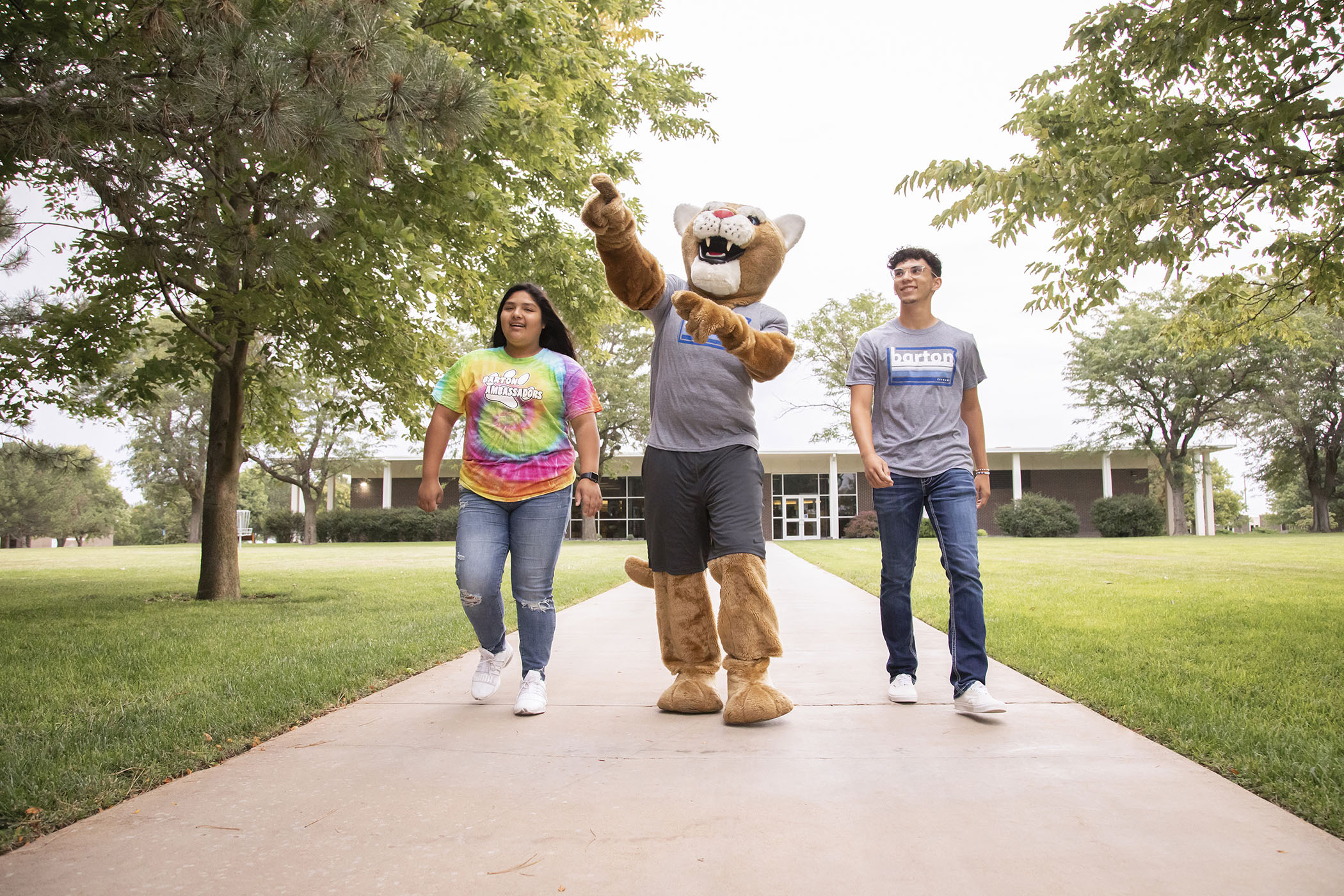 Bart gives a campus tour